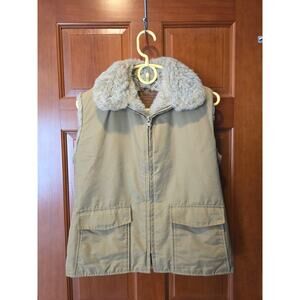 Women’s Woolrich Tan Vest with Faux Fur Lining Size Medium Vintage